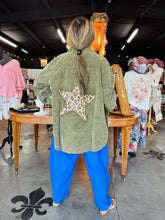 Load image into Gallery viewer, I Love Linen - Leopard Star Green Jacket
