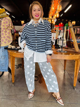 Load image into Gallery viewer, Davi &amp; Dani - Two-Tone Striped Button-Front Cardigan
