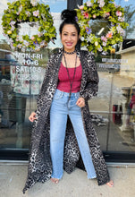 Load image into Gallery viewer, Leopard maxi dress - duster - Gray

