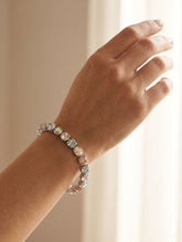 Load image into Gallery viewer, SORRELLI - 7 inch Sienna Stretch Bracelet Rainbow Quartz
