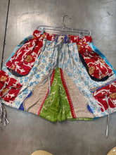 Load image into Gallery viewer, HCWL - Daisy Cargo Shorts
