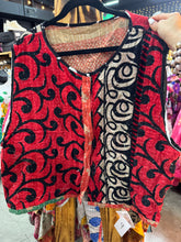 Load image into Gallery viewer, Indi and Sai - Kantha Sleeveless Button Top One Size
