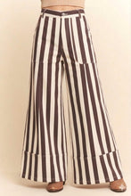 Load image into Gallery viewer, Davi &amp; Dani - Striped Wide Leg Jeans  Ship 9/28/29
