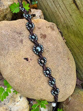 Load image into Gallery viewer, HC - Nine Sunflower Choker Black Pearl 16"-18"
