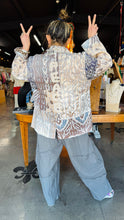 Load image into Gallery viewer, Peace Linen  Blazer
