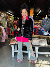 Load image into Gallery viewer, A Rare Bird - Hanky Jeans
