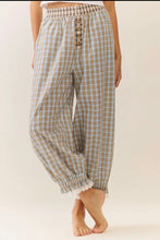 Load image into Gallery viewer, Oddi - Plaid Balloon Pants
