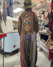 Load image into Gallery viewer, A Rare Bird- Button Jeans
