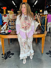 Load image into Gallery viewer, Star Bar Design - Pink Victorian Hearts Tee - Cream
