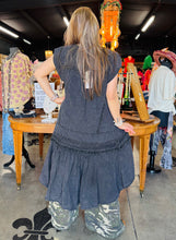 Load image into Gallery viewer, Bluevelvet - SHORT SLEEVE SQUARE NECK LONG TOP BLACK
