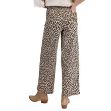 Load image into Gallery viewer, Easel Leopard Jeans
