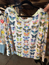 Load image into Gallery viewer, I Love Linen - BUTTERFLY PRINT TOPS
