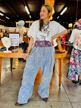 Load image into Gallery viewer, Indi And Sai - Smookwaist Kantha Pants
