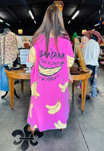 Load image into Gallery viewer, Bluevelvet - SHORT SLEEVE HIGH LOW BANANA PRINT SHIRT

