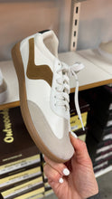 Load image into Gallery viewer, Outwoods - Great Sneaker
