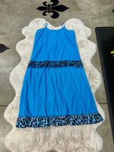 Load image into Gallery viewer, I Love Linen - Hi Low Ruffle Top
