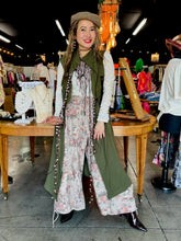 Load image into Gallery viewer, Bluevelvet - FLOWER PRINT ELASTIC WAIST BAND WITH STRING MULTI POCKET PANTS
