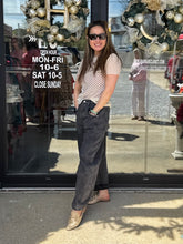 Load image into Gallery viewer, Davi &amp; Dani - Happy Dance Barrel Jeans
