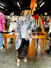 Load image into Gallery viewer, Indi &amp; Sai - Hi-Low Plaid Jacket
