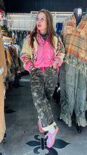 Load image into Gallery viewer, BiBi - Braided Waist Belt Camouflage jeans
