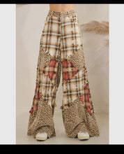 Load image into Gallery viewer, Oli &amp; Hali - Washed Plaid Leopard Pant -  Cream
