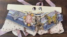 Load image into Gallery viewer, A RARE BIRD - COLLAR WITH BROOCHES
