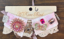 Load image into Gallery viewer, A RARE BIRD - COLLAR WITH BROOCHES

