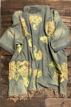 Load image into Gallery viewer, Jaded Gypsy - Floral Skies Duster
