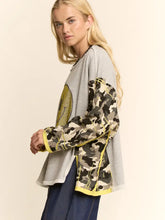 Load image into Gallery viewer, Davi &amp; Dani - Rhinestones Knit Jacquard Sleeves Pullover Top
