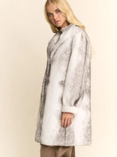 Load image into Gallery viewer, Davi &amp; Dani - Faux Fur Long Coat with Gradient Print
