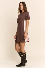 Load image into Gallery viewer, Davi &amp; Dani - Brown Pink Shift Short-Sleeve Mini Length Dress
