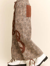 Load image into Gallery viewer, Davi &amp; Dani -Leopard Wide Leg Pants with Peace Applique
