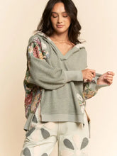 Load image into Gallery viewer, Davi  &amp; Dani - Soft Waffle Knit Flower Patchwork Hoodie Top
