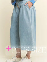 Load image into Gallery viewer, J.nna - Capri Flared High Waist Jeans
