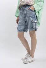 Load image into Gallery viewer, Bluevelvet - ELASTIC WAIST WITH STRING MULTI POCKET SHORTS

