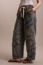 Load image into Gallery viewer, Bluevelvet - FLOWER PATCHWORK CARGO DENIM PANTS
