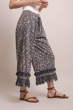 Load image into Gallery viewer, Bluevelvet - FLORAL PRINTED WITH LACE TRIM ELSTIC WAIST PANTS
