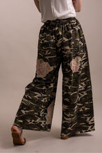 Load image into Gallery viewer, Bluevelvet - CAMO PRINT FLOWER PATCHWORK WIDE LEG PANTS
