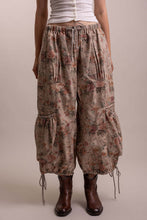 Load image into Gallery viewer, Bluevelvet - FLOWER PRINT ELASTIC WAIST BAND WITH STRING MULTI POCKET PANTS

