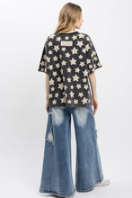 Load image into Gallery viewer, Bluevelvet - Star Patch Round Neck T-Shirt - Black
