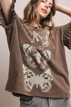 Load image into Gallery viewer, Bluevelvet - SHORT SLEEVE BUTTERFLY TOP
