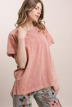 Load image into Gallery viewer, Hannah favorite Basic Tee
