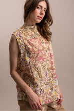 Load image into Gallery viewer, FLOWER AND PAISLEY PRINT SLEEVELESS BUTTON DOWN TOP
