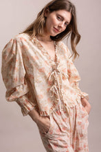 Load image into Gallery viewer, Bluevelvet - FLOWER PRINT LONG SLEEVE FRONT TIE TOP
