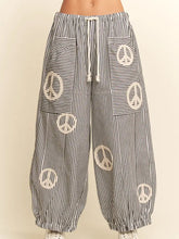 Load image into Gallery viewer, Davi &amp; Dani - Peace Sign Pinstripe  Pants  Black
