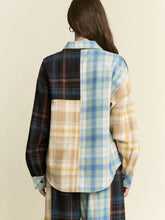 Load image into Gallery viewer, J.NNA - Multicolor Plaid Button Down Top
