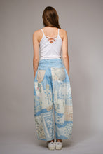 Load image into Gallery viewer, Blue B - Patch Print Barrel Leg Jeans

