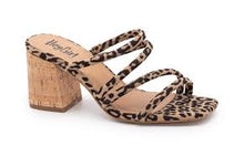 Load image into Gallery viewer, Hey Girl Dreamy Clear Jewels Sandals
