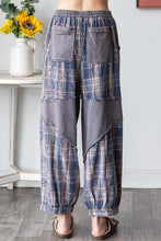 Load image into Gallery viewer, Oli &amp; Hali - Navy Washed Plaid Mixed Terry Quilting Detail Pants
