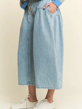 Load image into Gallery viewer, J.nna - Capri Flared High Waist Jeans
